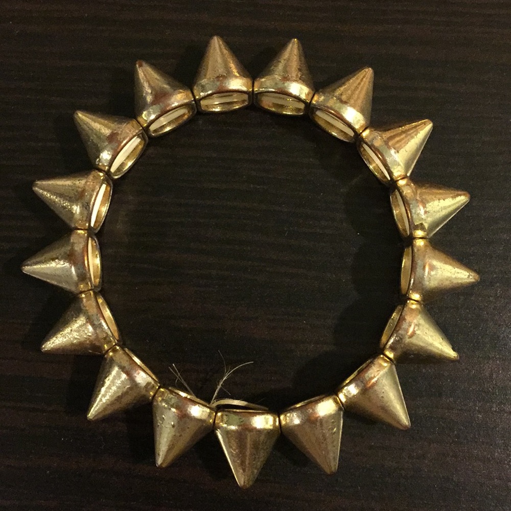 Gold spiked stretchy bracelet - Picture 5 of 6